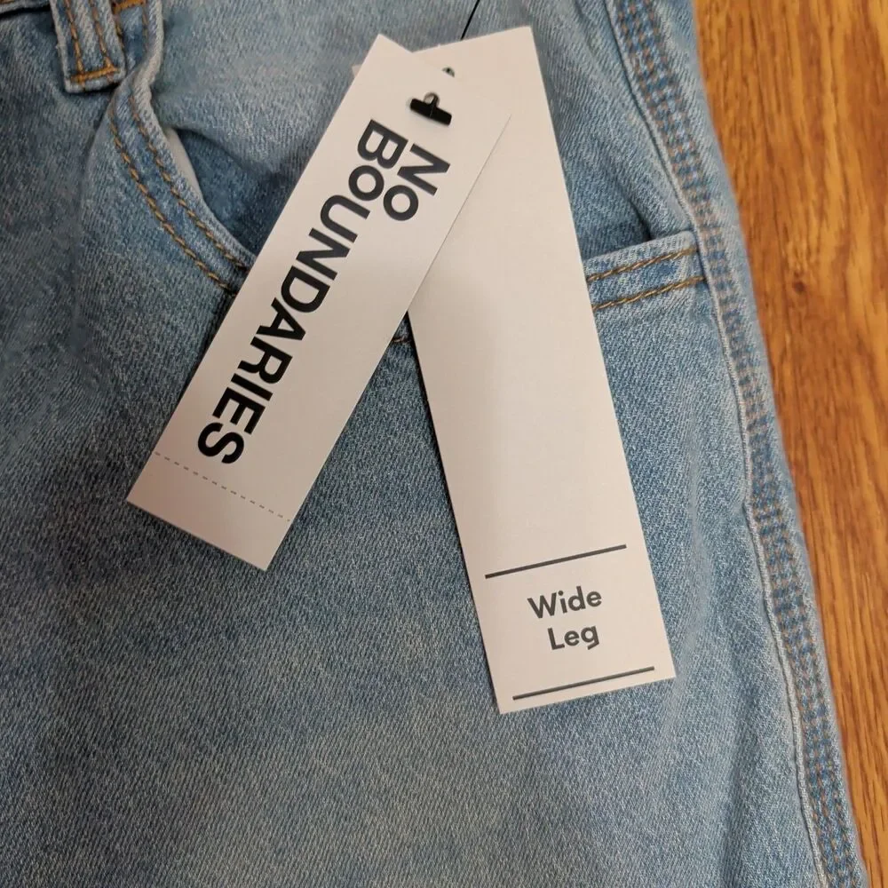 NO Boundaries Jeans Women’s Size 16 Light Enzyme W Tint Denim Wide Leg Zip NEW